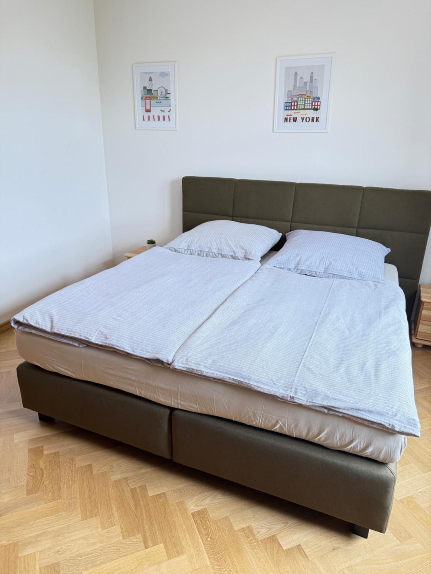 Familyvilla, New 4 Luxury Big Apartments, Parking Praga